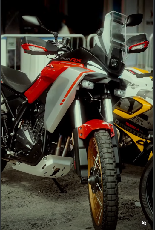 Shineray SBM 500T chega em novembro com 49 cv e rodas 21/18
